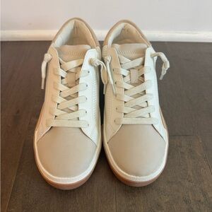 Dolce Vita Hillow Sneakers, Women’s 6.5